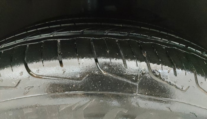 2018 Maruti Baleno ZETA PETROL 1.2, Petrol, Manual, 47,096 km, Right Front Tyre Tread