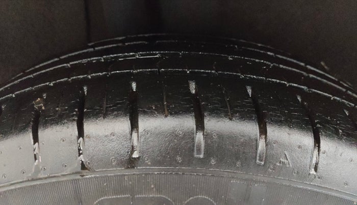 2018 Maruti Baleno ZETA PETROL 1.2, Petrol, Manual, 47,096 km, Right Rear Tyre Tread