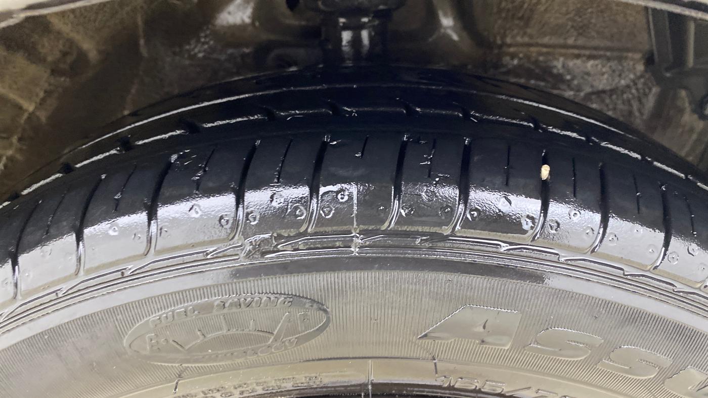 2016 Maruti Celerio VXI CNG, CNG, Manual, 82,751 km, Right Front Tyre Tread