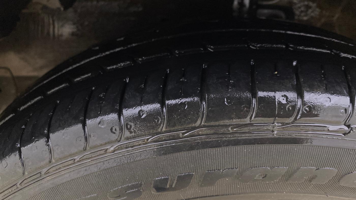 2016 Maruti Celerio VXI CNG, CNG, Manual, 82,751 km, Left Front Tyre Tread