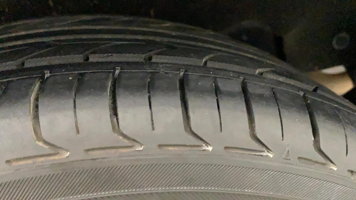 2017 Maruti Baleno ZETA PETROL 1.2, Petrol, Manual, 1,15,870 km, Right Rear Tyre Tread