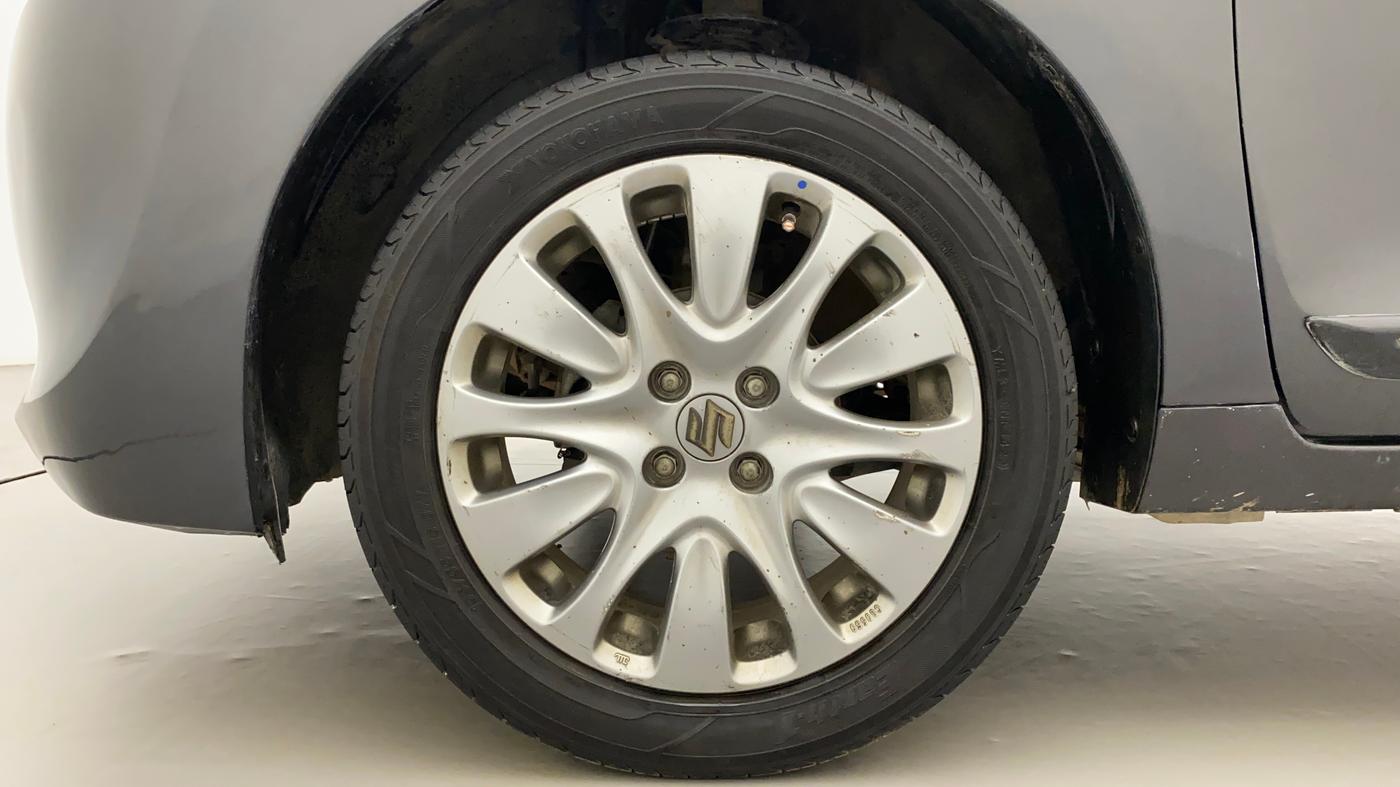 2017 Maruti Baleno ZETA PETROL 1.2, Petrol, Manual, 1,15,870 km, Left Front Wheel