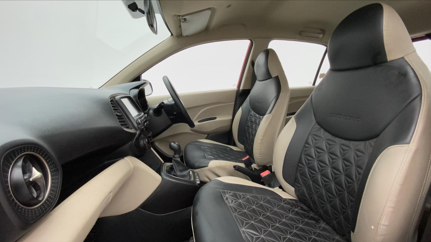 2019 Hyundai NEW SANTRO 1.1 SPORTZ MT CNG, CNG, Manual, 21,352 km, Right Side Front Door Cabin