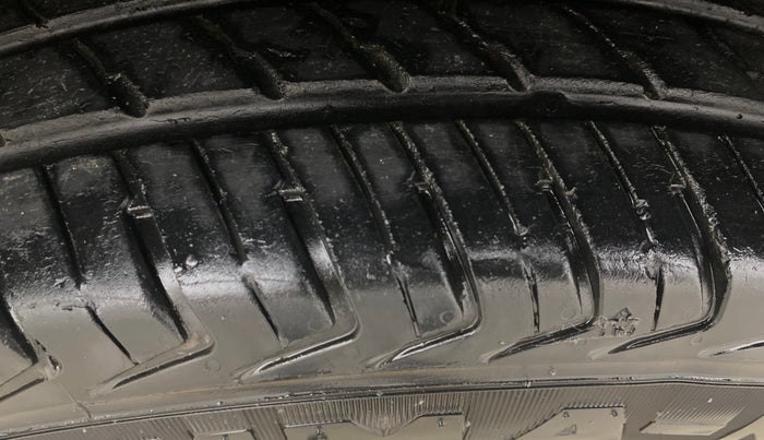 2024 Maruti Alto K10 VXI PLUS AMT, Petrol, Automatic, 28,459 km, Left Front Tyre Tread