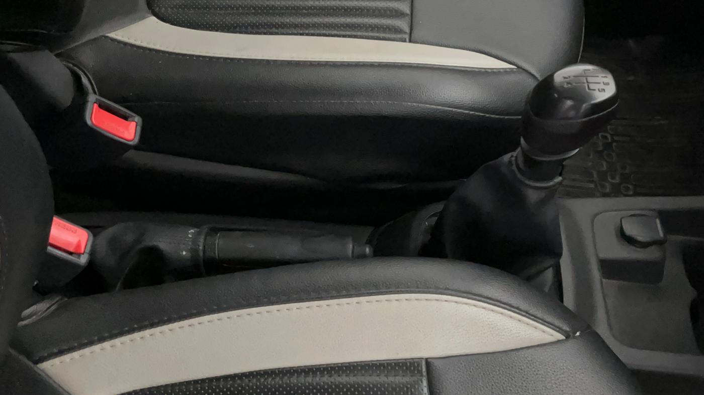 2019 Renault Kwid RXL, Petrol, Manual, 39,850 km, Gear Lever