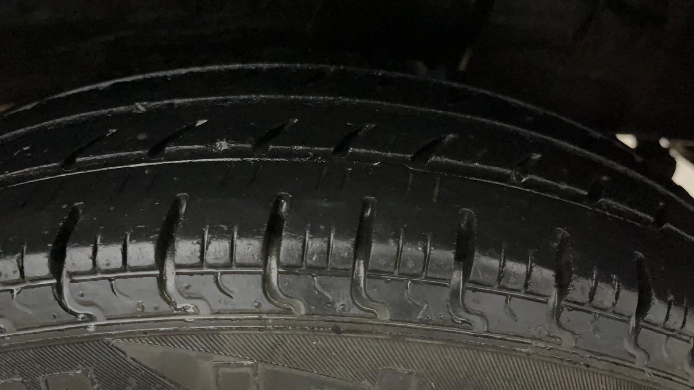 2019 Renault Kwid RXL, Petrol, Manual, 39,850 km, Left Rear Tyre Tread