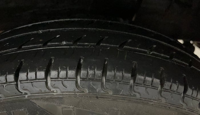 2019 Renault Kwid RXL, Petrol, Manual, 40,949 km, Left Rear Tyre Tread