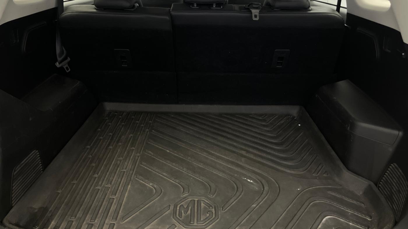 2019 MG HECTOR SHARP 1.5 DCT PETROL, Petrol, Automatic, 1,04,024 km, Boot Inside