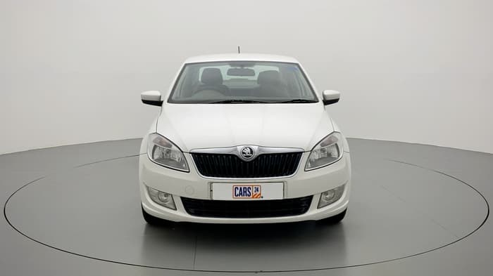 2015 Skoda Rapid AMBITION 1.6 MPI MT PLUS, Petrol, Manual, 30,429 km, Front