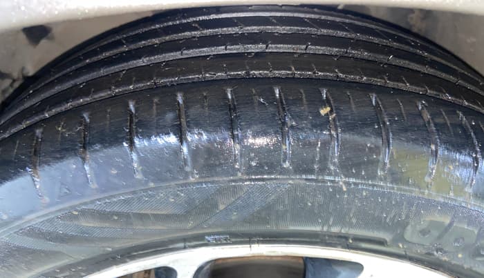 2021 Maruti Baleno ALPHA CVT PETROL 1.2, Petrol, Automatic, 57,156 km, Left Front Tyre Tread