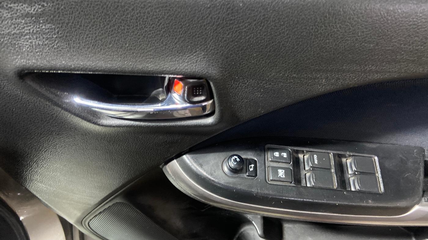 2021 Maruti Baleno ALPHA CVT PETROL 1.2, Petrol, Automatic, 57,156 km, Driver Side Door Panels Control