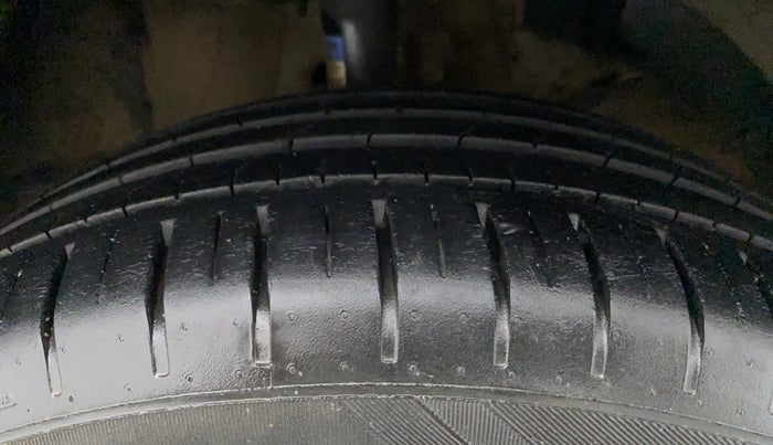 2021 Maruti Baleno ZETA PETROL 1.2, Petrol, Manual, 31,237 km, Right Front Tyre Tread