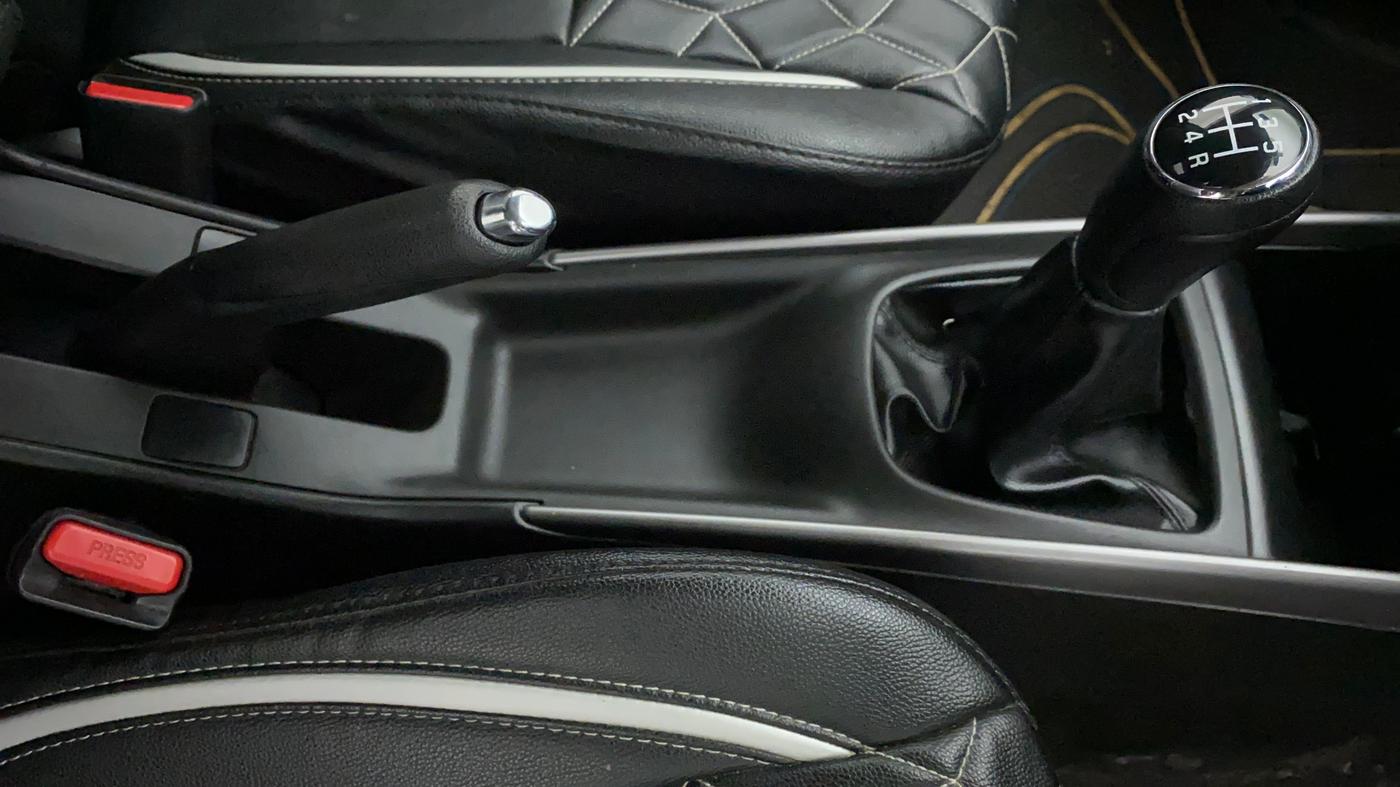 2021 Maruti Baleno ZETA PETROL 1.2, Petrol, Manual, 31,237 km, Gear Lever