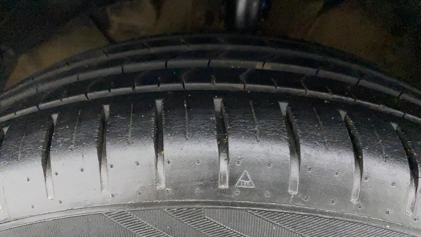 2021 Maruti Baleno ZETA PETROL 1.2, Petrol, Manual, 31,237 km, Left Front Tyre Tread