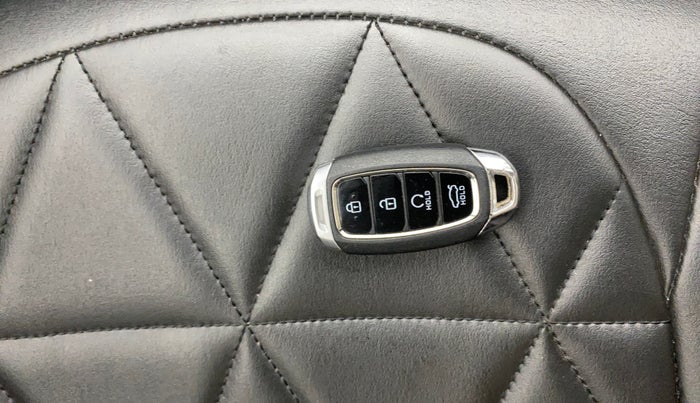 2023 Hyundai Verna SX (O)1.5 VTVT, Petrol, Manual, 53,198 km, Key Close Up