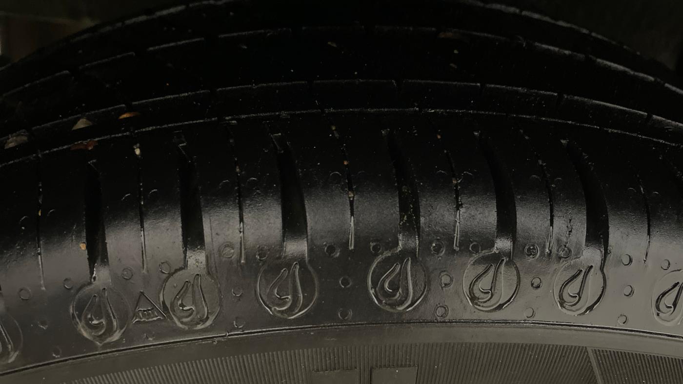 2025 Tata Tiago XTA PETROL, Petrol, Automatic, 16,589 km, Right Rear Tyre Tread