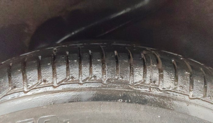 2013 Hyundai i10 MAGNA 1.2, Petrol, Manual, 45,915 km, Left Rear Tyre Tread