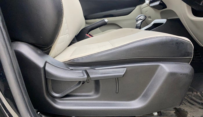 2023 KIA SONET HTX 1.0 DCT, Petrol, Automatic, 11,716 km, Driver Side Adjustment Panel