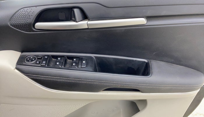 2023 KIA SONET HTX 1.0 DCT, Petrol, Automatic, 11,716 km, Driver Side Door Panels Control