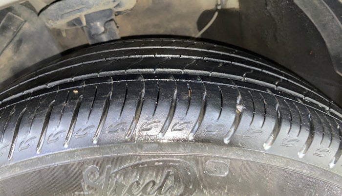 2023 KIA SONET HTX 1.0 DCT, Petrol, Automatic, 11,716 km, Left Front Tyre Tread