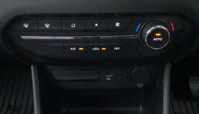 2022 Tata PUNCH CREATIVE  AMT, Petrol, Automatic, 27,268 km, Automatic Climate Control