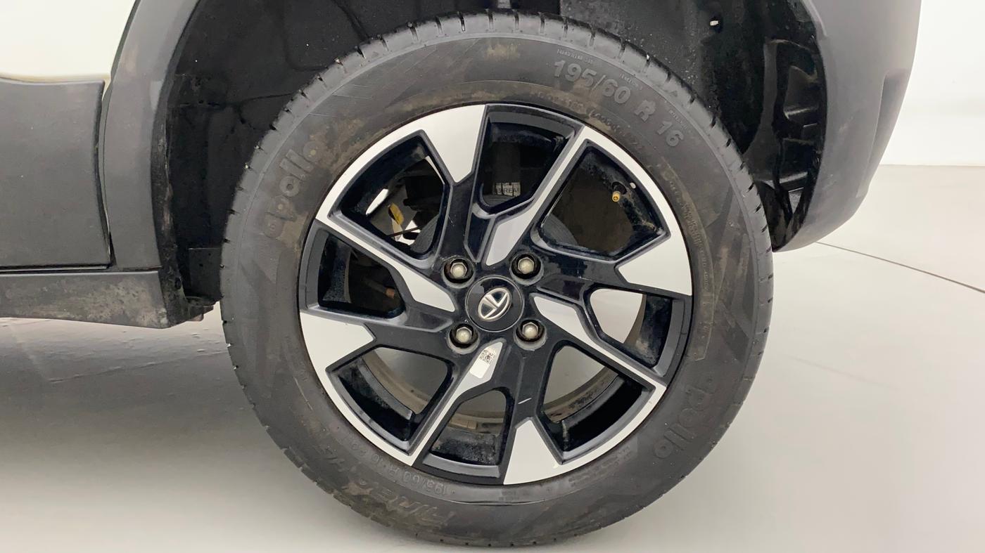 2022 Tata PUNCH CREATIVE  AMT, Petrol, Automatic, 27,268 km, Left Rear Wheel