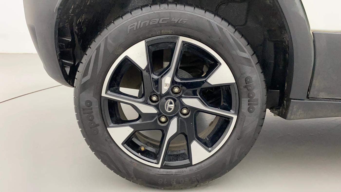 2022 Tata PUNCH CREATIVE  AMT, Petrol, Automatic, 27,268 km, Right Rear Wheel