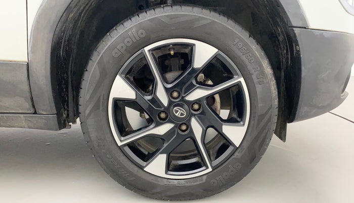 2022 Tata PUNCH CREATIVE  AMT, Petrol, Automatic, 27,268 km, Right Front Wheel