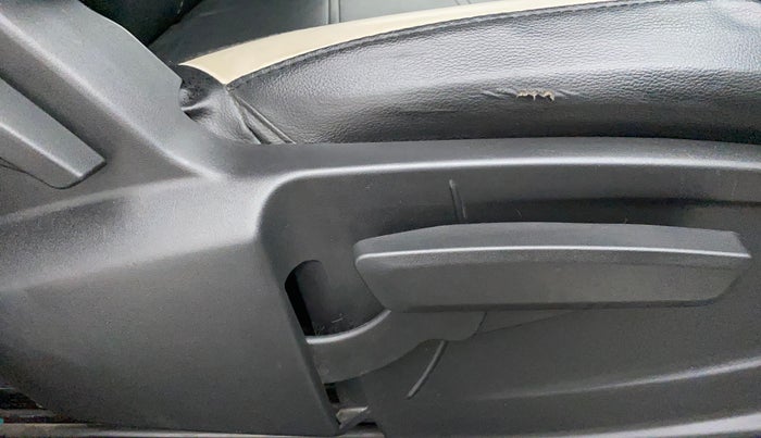 2022 Tata PUNCH CREATIVE  AMT, Petrol, Automatic, 27,268 km, Driver Side Adjustment Panel