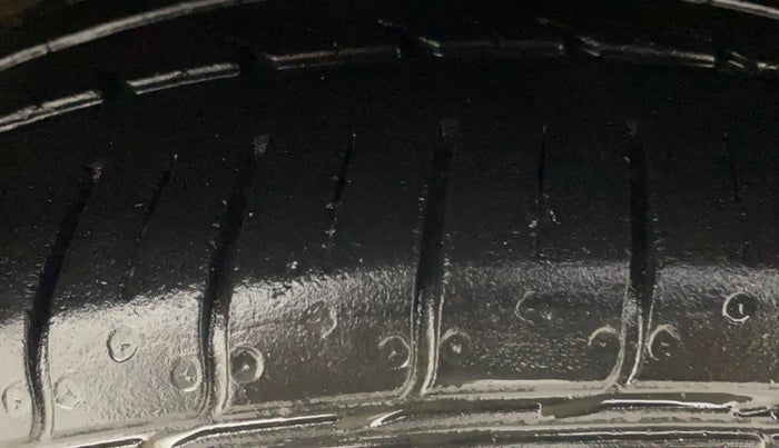 2022 Maruti Ciaz ZETA 1.5 SHVS MT PETROL, Petrol, Manual, 43,844 km, Right Front Tyre Tread