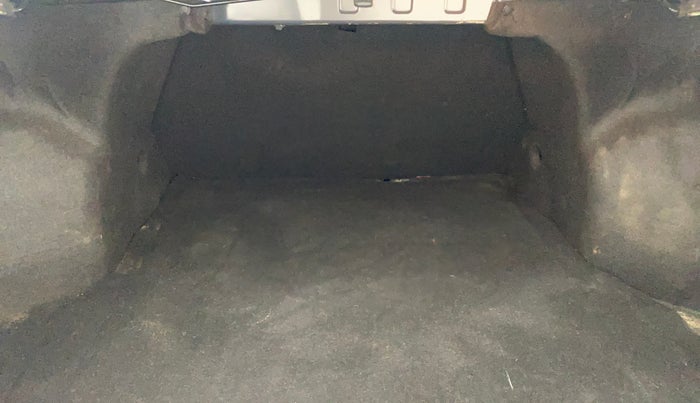 2022 Maruti Ciaz ZETA 1.5 SHVS MT PETROL, Petrol, Manual, 43,844 km, Boot Inside