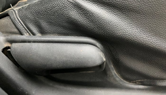 2015 Maruti Swift VXI, Petrol, Manual, 62,671 km, Driver Side Adjustment Panel