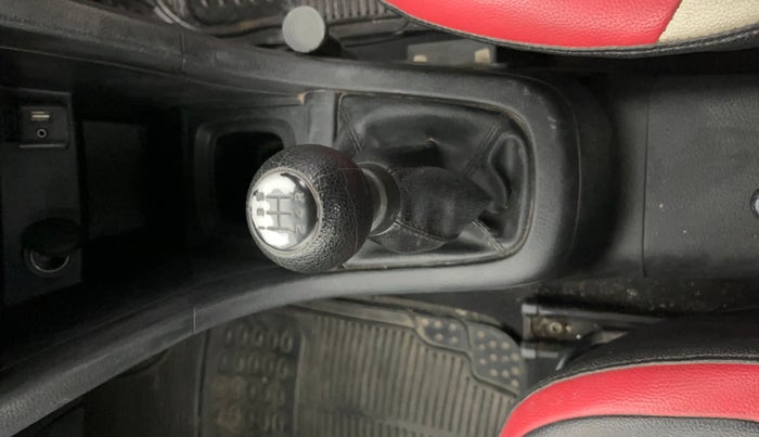 2015 Maruti Swift VXI, Petrol, Manual, 62,671 km, Gear Lever