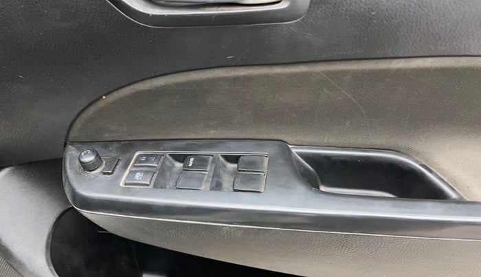 2015 Maruti Swift VXI, Petrol, Manual, 62,671 km, Driver Side Door Panels Control