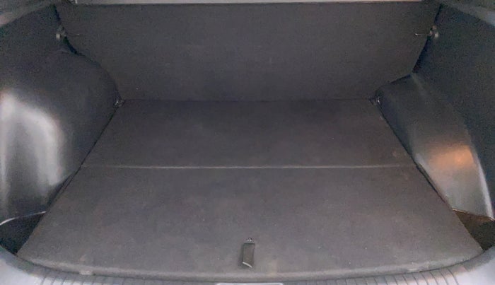 2018 Hyundai Creta 1.6 SX (O) CRDI, Diesel, Manual, 60,805 km, Boot Inside