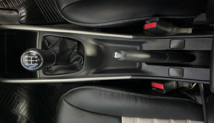 2018 Maruti Baleno DELTA PETROL 1.2, Petrol, Manual, 71,014 km, Gear Lever