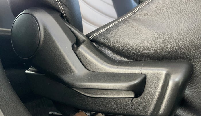 2018 Maruti Baleno DELTA PETROL 1.2, Petrol, Manual, 71,014 km, Driver Side Adjustment Panel