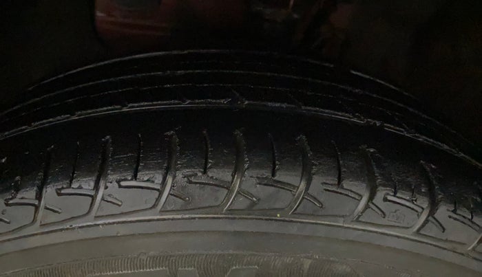 2019 Hyundai Elite i20 SPORTZ PLUS 1.2, Petrol, Manual, 48,195 km, Left Front Tyre Tread