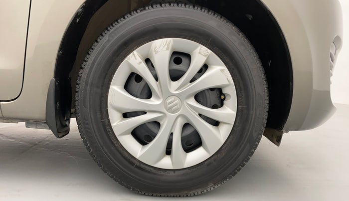 2019 Maruti Swift VXI D, Petrol, Manual, 19,837 km, Right Front Wheel