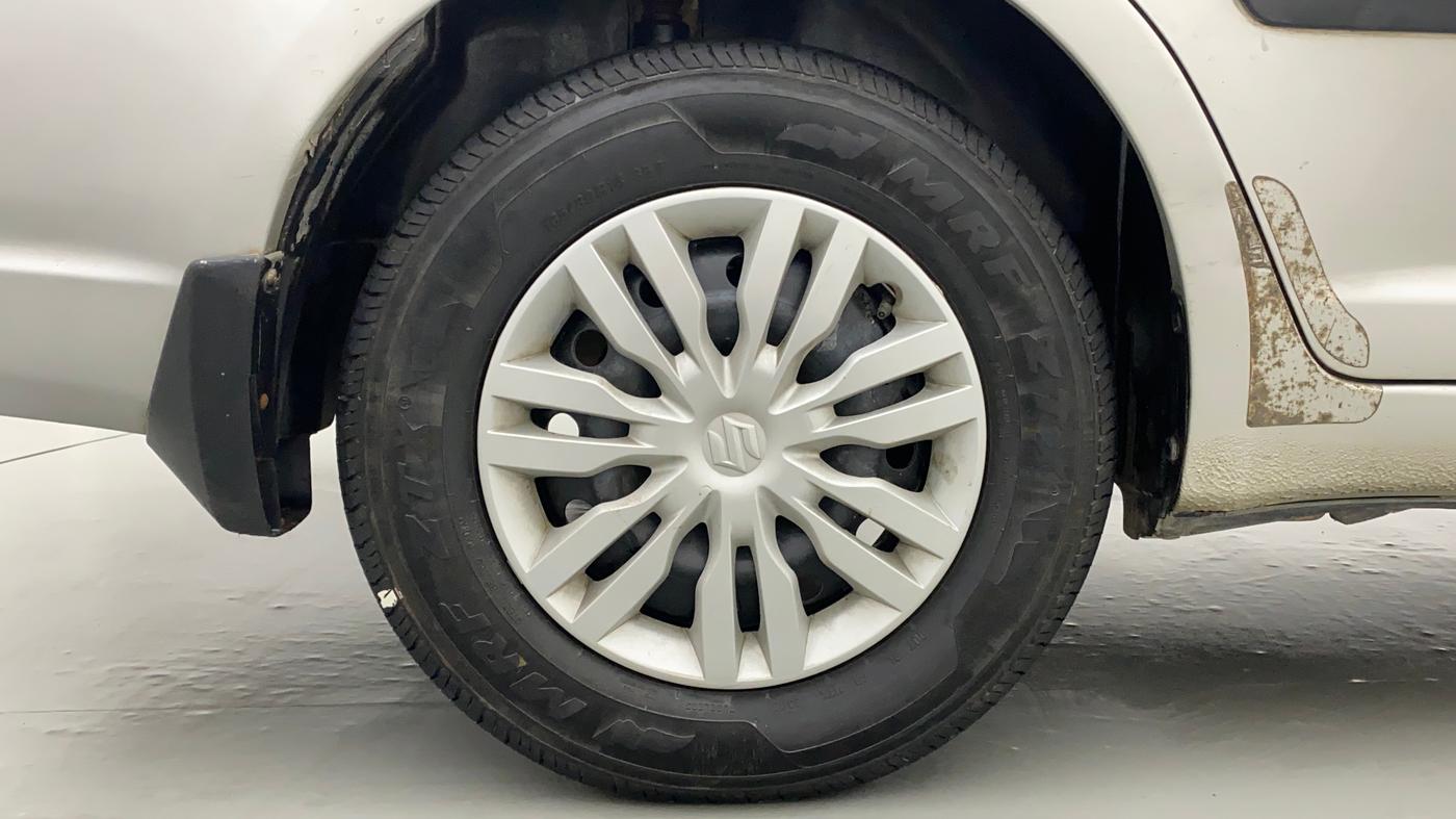 2010 Maruti Swift Dzire VXI, Petrol, Manual, 91,136 km, Right Rear Wheel