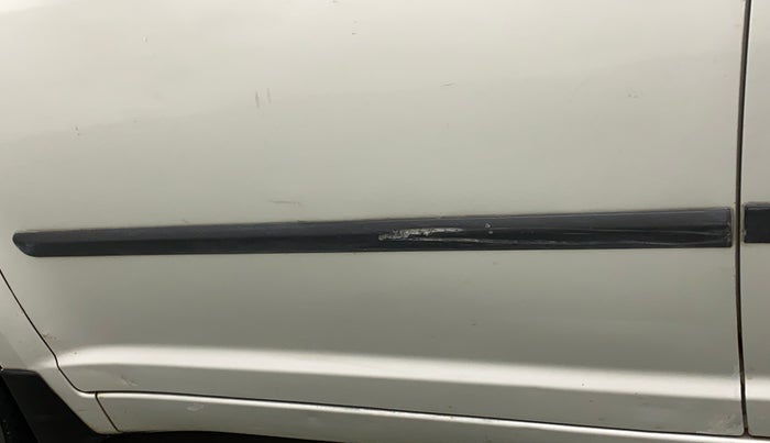 2010 Maruti Swift Dzire VXI, Petrol, Manual, 91,136 km, Front passenger door - Minor scratches