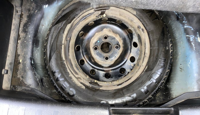 2014 Maruti Swift VXI, Petrol, Manual, 81,684 km, Spare Tyre