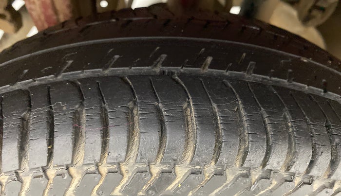 2014 Maruti Alto K10 LXI P, Petrol, Manual, 27,535 km, Right Rear Tyre Tread