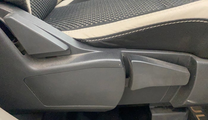 2021 Renault TRIBER RXZ AMT, Petrol, Automatic, 27,286 km, Driver Side Adjustment Panel