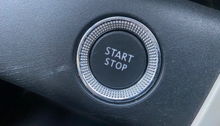 2021 Renault TRIBER RXZ AMT, Petrol, Automatic, 27,286 km, Keyless Start/ Stop Button