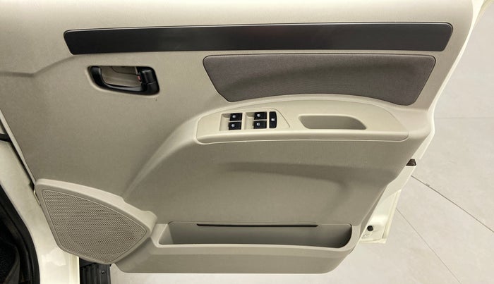 2020 Mahindra Scorpio S9, Diesel, Manual, 41,925 km, Driver Side Door Panels Control