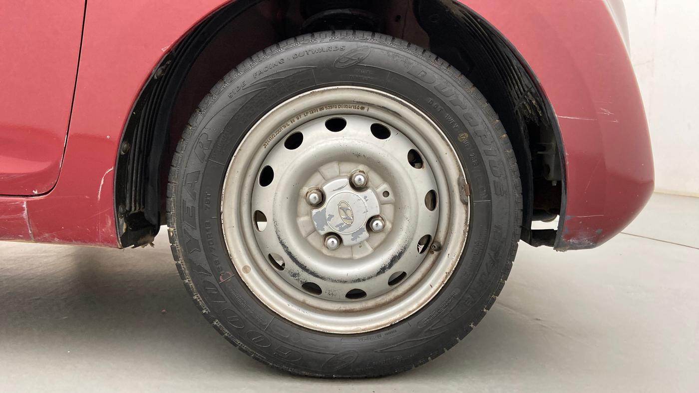 2018 Hyundai Eon ERA +, Petrol, Manual, 53,052 km, Right Front Wheel
