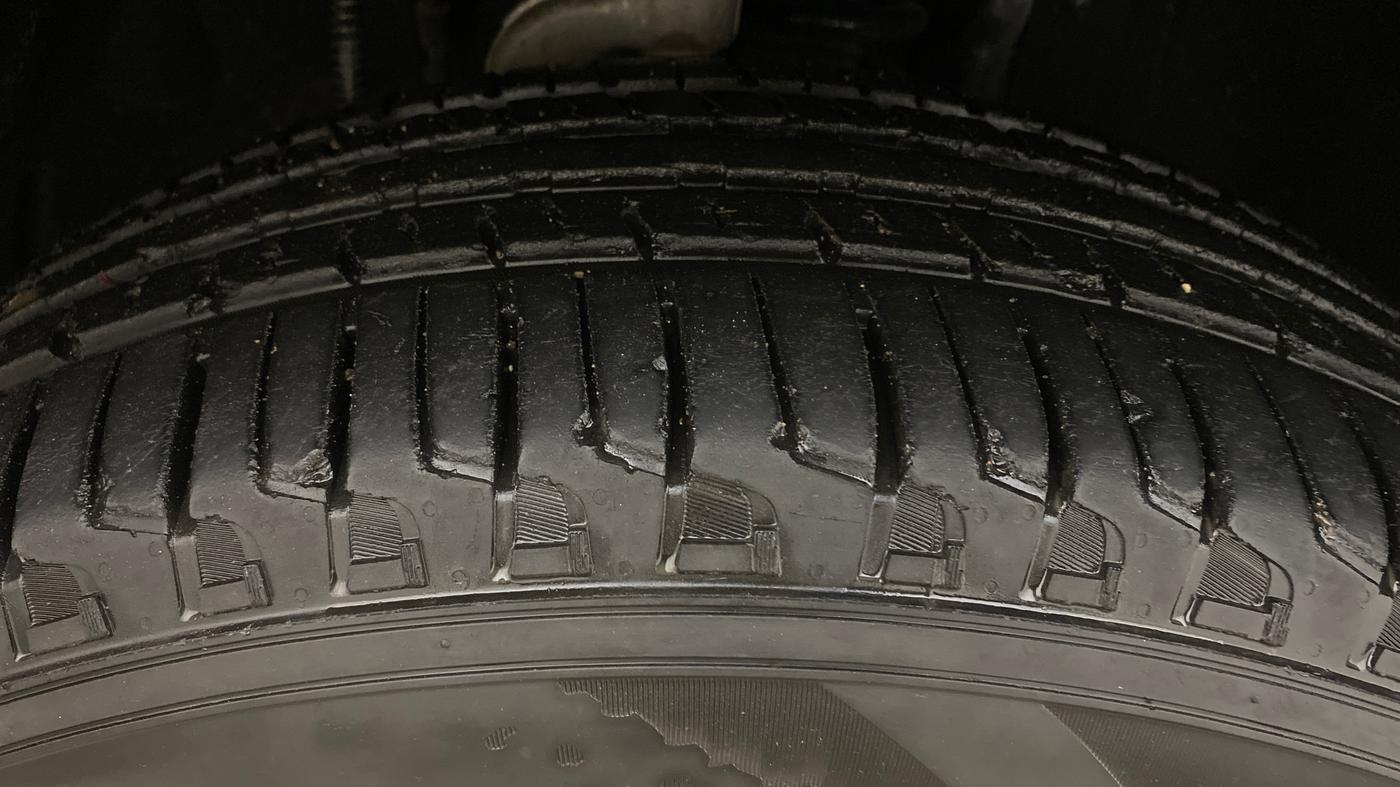 2024 Mahindra SCORPIO-N Z8 PETROL AT 7 STR, Petrol, Automatic, 17,908 km, Right Front Tyre Tread