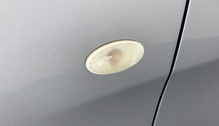 2017 Maruti Celerio VXI d, Petrol, Manual, 26,125 km, Left fender Indicator light - Not working