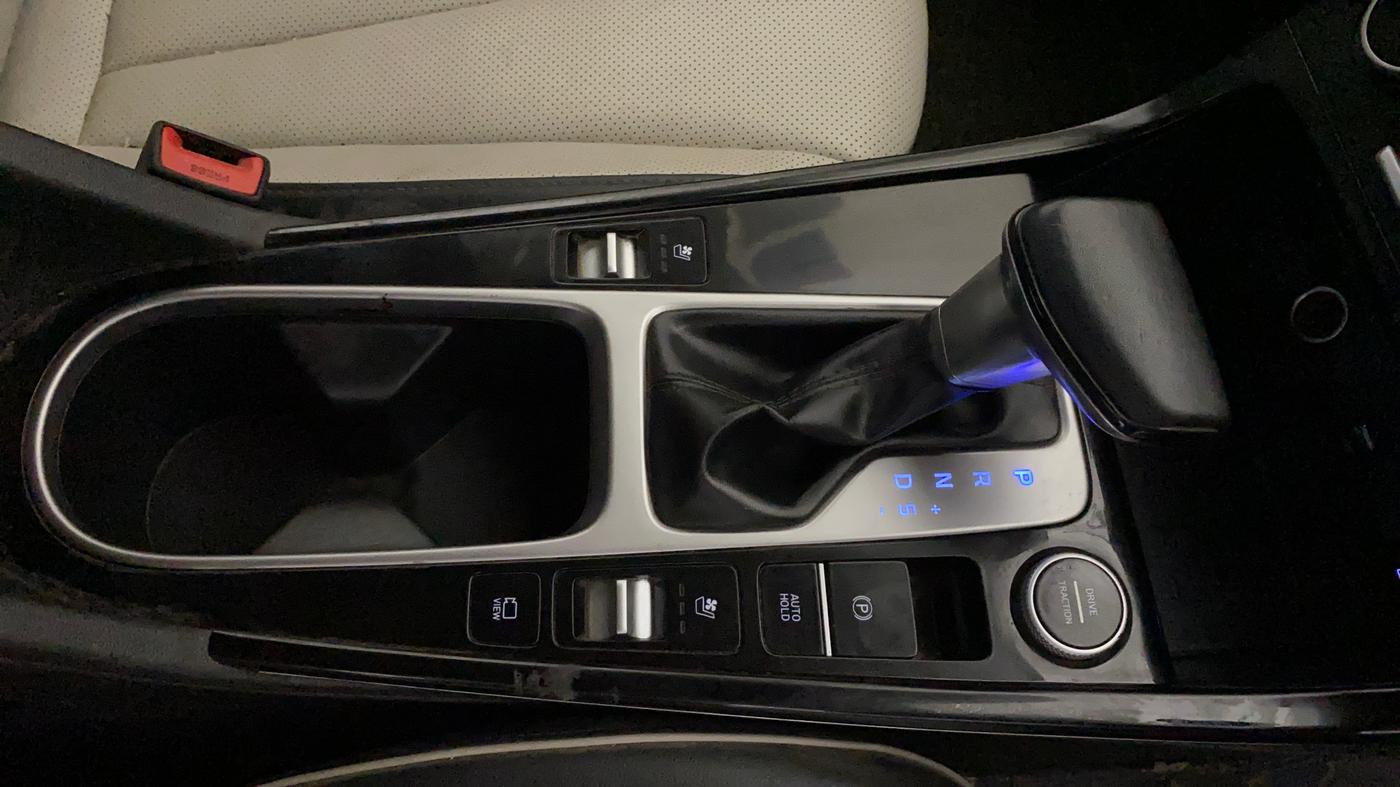 2023 Hyundai Creta SX (O) IVT 1.5 PETROL, Petrol, Automatic, 73,082 km, Gear Lever